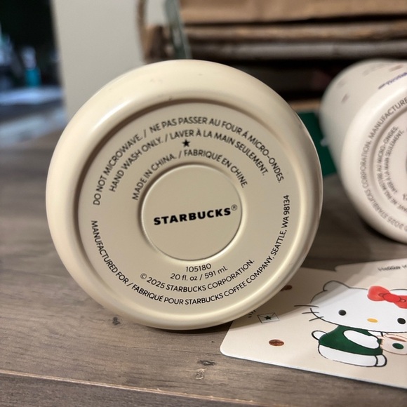 HELLO KITTY STARBUCKS HOLIDAY Edition Tumbler & Water Bottle Duo w Gift Cards - Picture 4 of 13